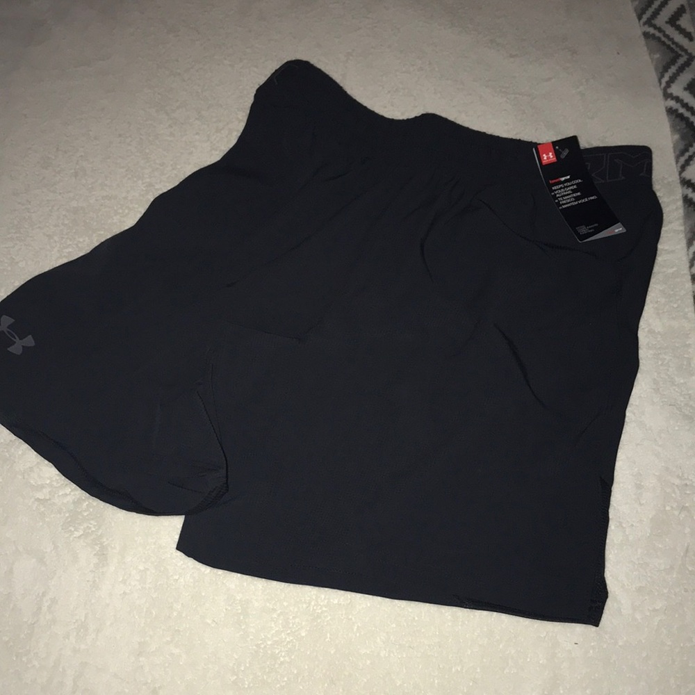 NWT Under armour fitted shorts